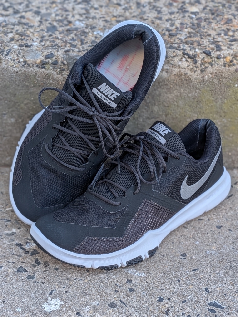 🔥Nike Men’s Black Training Sneakers Size 9.5🔥